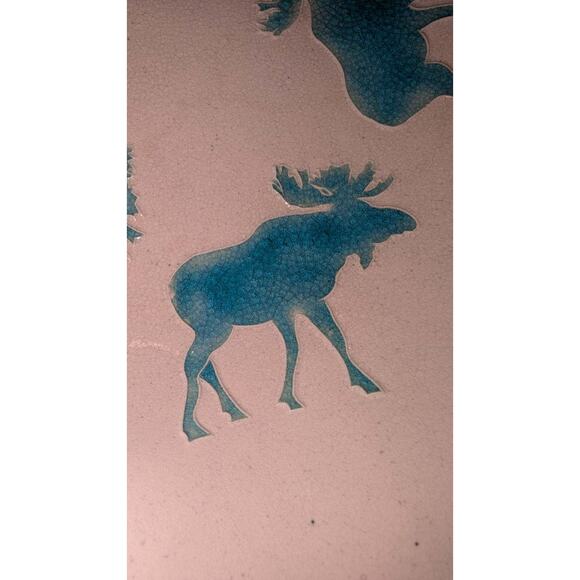 Unique Studio Pottery Bowl Moose Stencil Rough Scalloped Edge White Green 11 in. - Picture 6 of 7